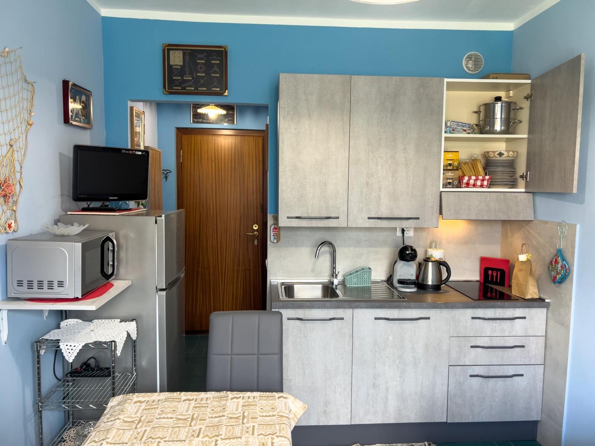 Casa Carlotta Apartment San Bartolomeo Al Mare Luaran gambar